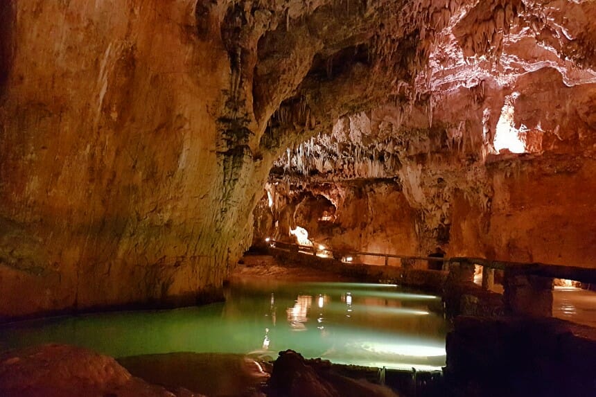 Visita Guiada Cuevas Valporquero